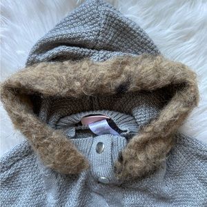 Little Lass Hooded Cape - Size 18m - Grey